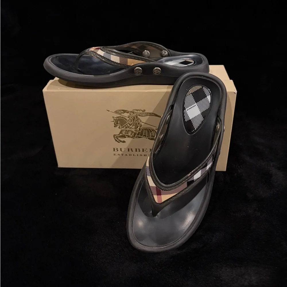 Burberry Black and Tan Woman’s Flip-Flops - Picture 1 of 3